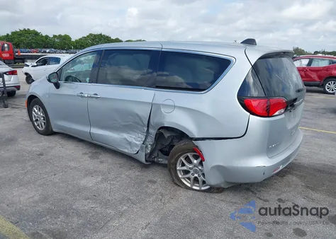 2022 Chrysler Voyager Lx z USA, uszkodzony, nr VIN 2C4RC1CG4NR211535